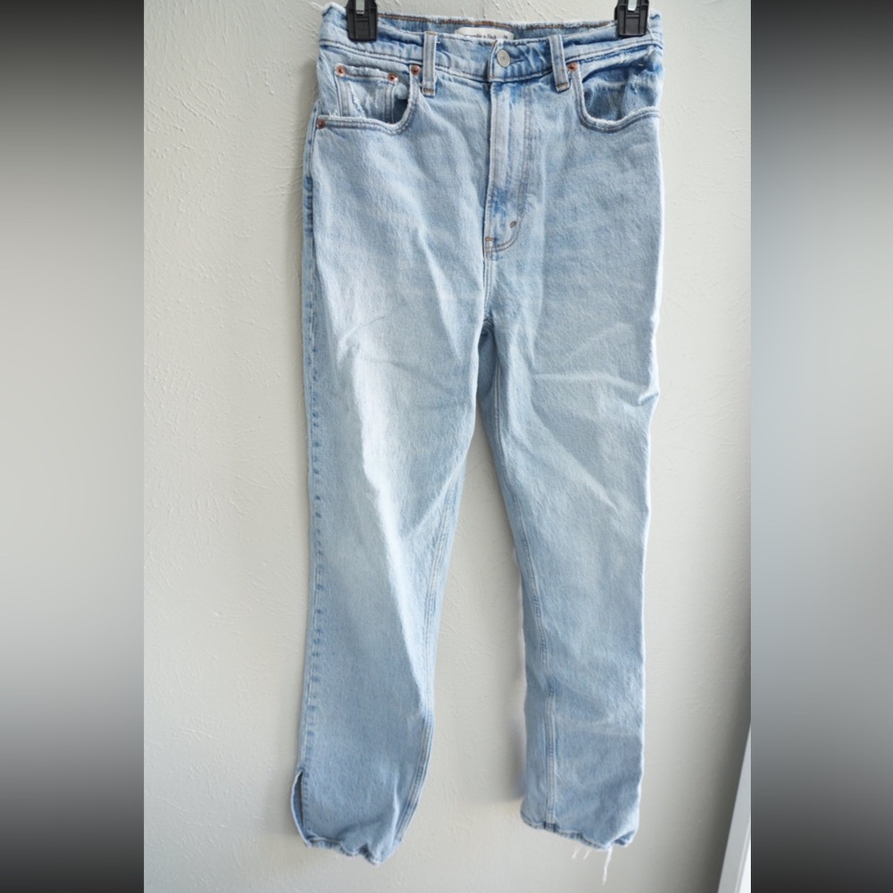 Abercrombie & Fitch 90s Straight Ultra High Rise Jeans